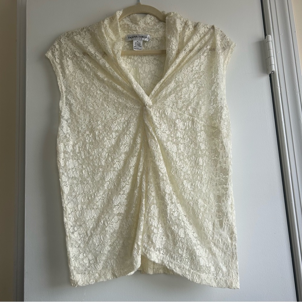 Donna Toran Sheer Cream Lace Blouse V Neck Twist Front Size XL